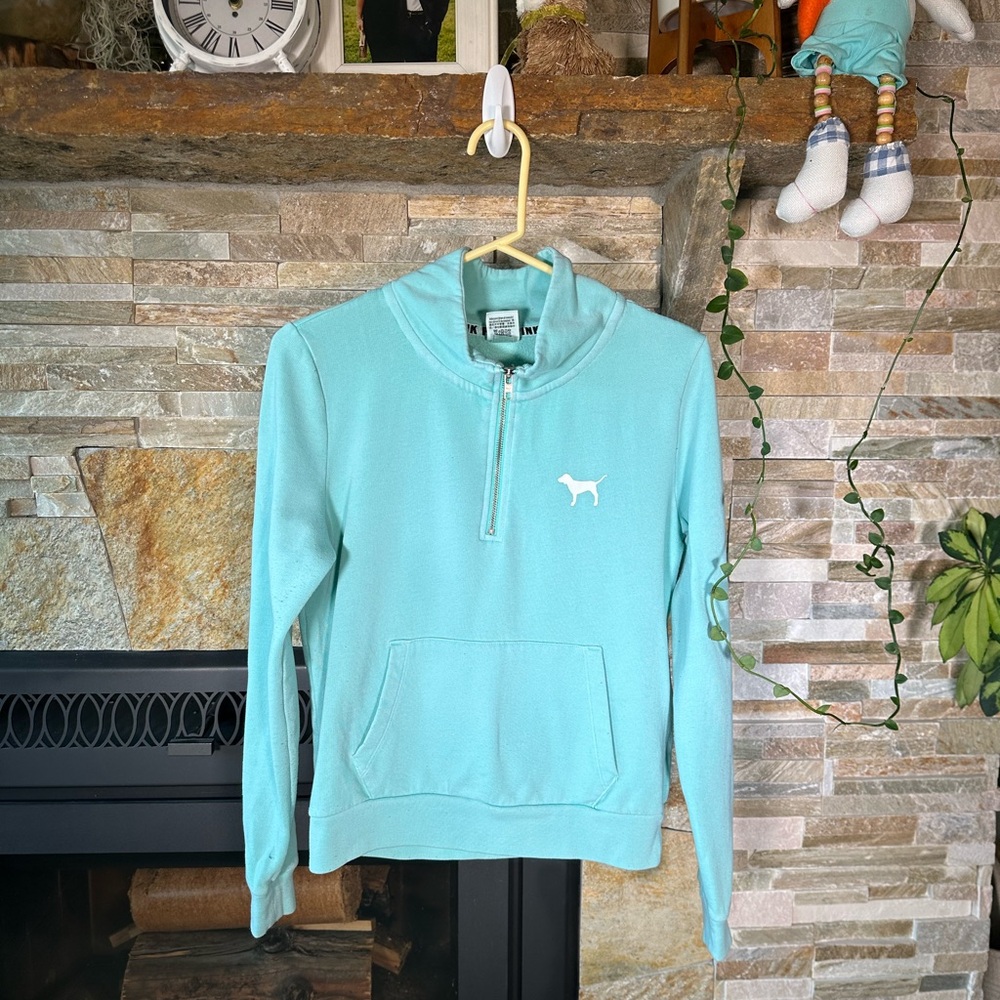 Adorable Victoria’s Secret Teal Zip Up Sweater S - Cute & cozy!